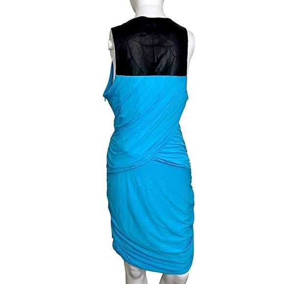 Elegant Blue Sleeveless Dress - Picture 2 of 2